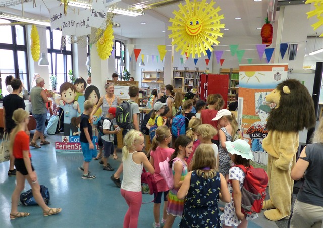 Ferienkinder stürmen den Cottbuser Leseclub