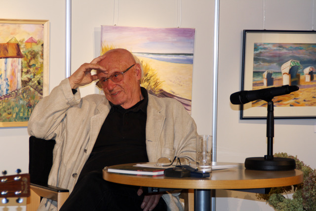 Jurij Koch im Jahr 2015 auf der Bühne der Bibliothek copy Uta Jacob